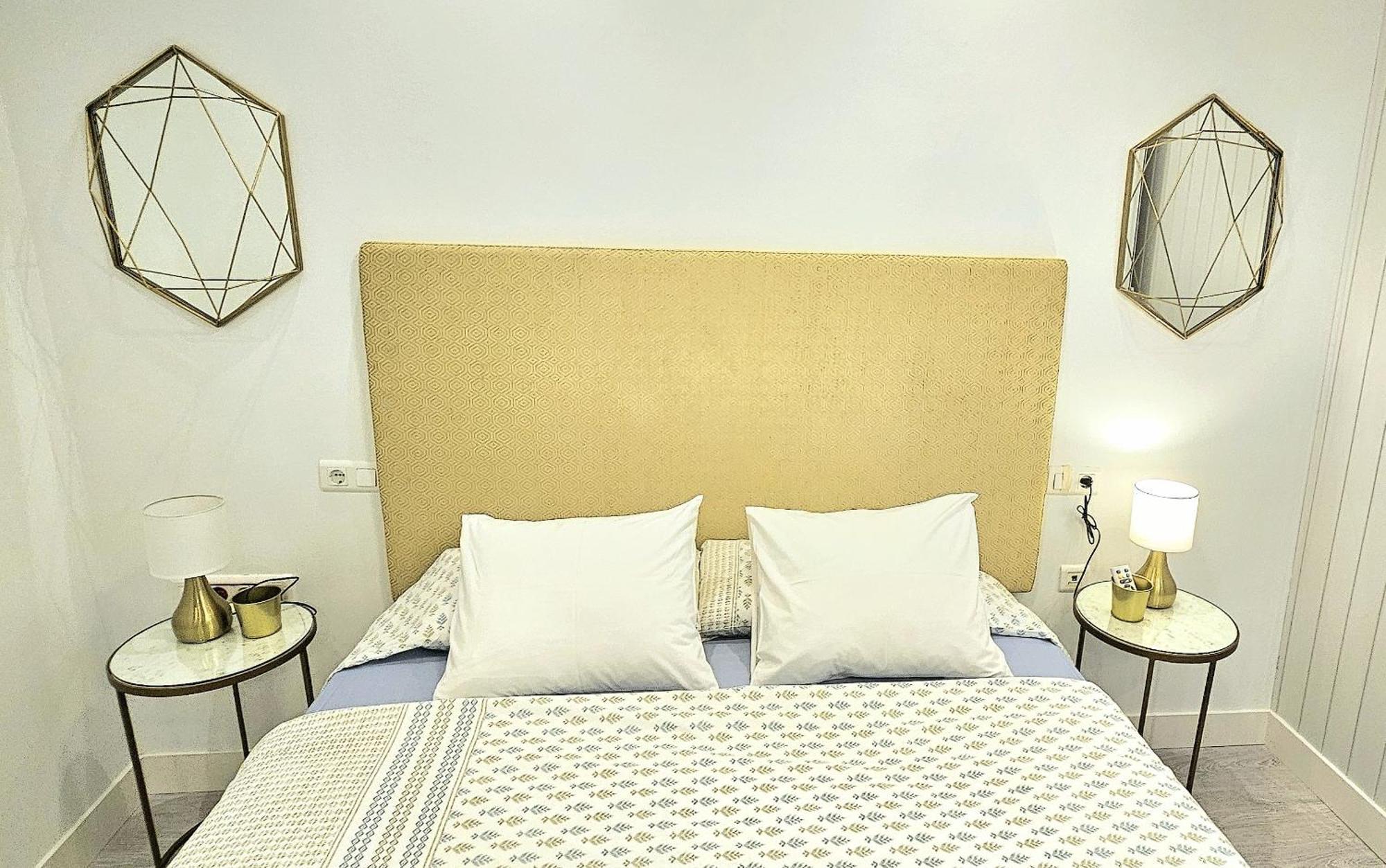 Stay Home & Away In The Heart Of Historical Town Of Malaga Exterior photo